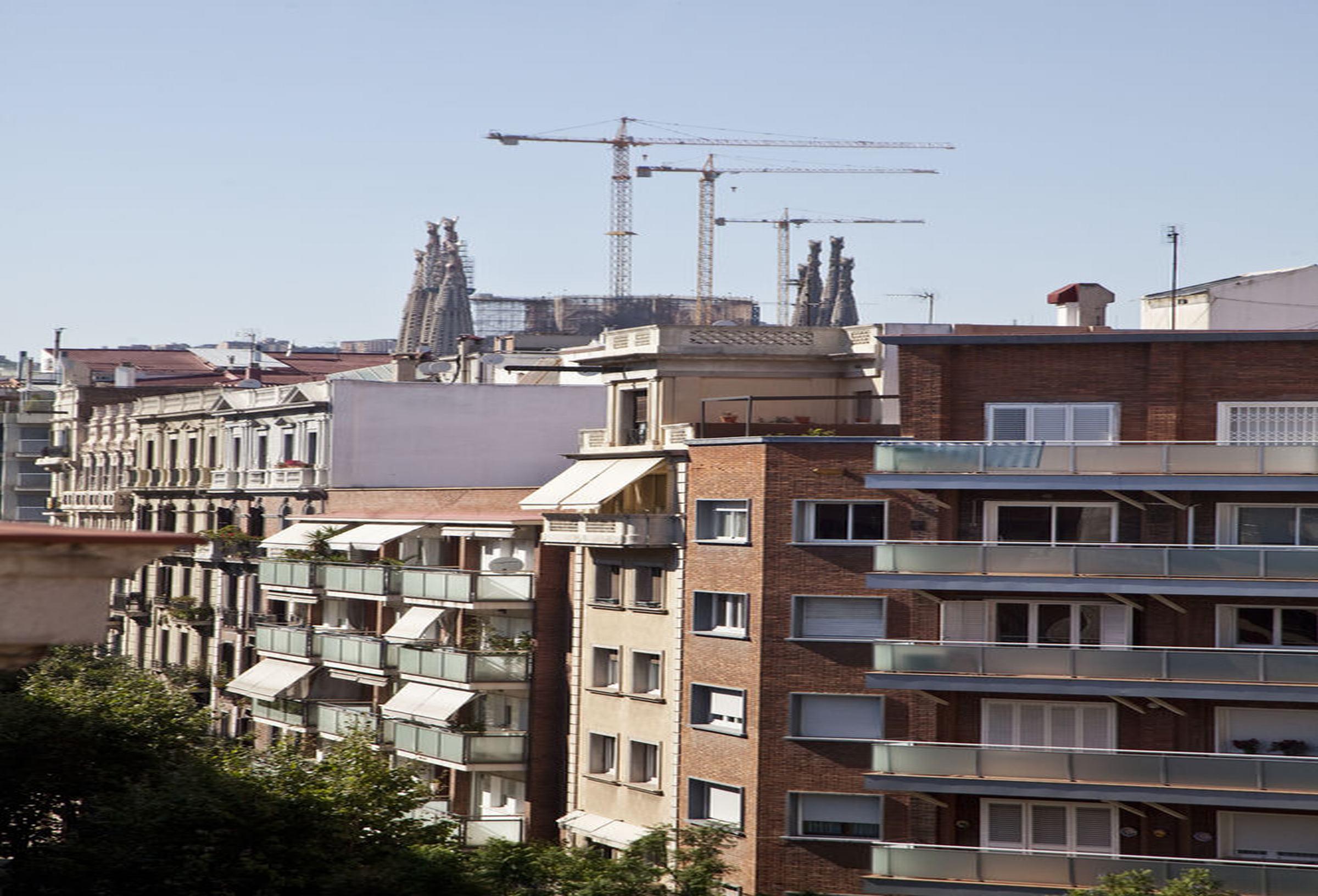 Ainb Sagrada Familia Apartments Barcelona Exterior photo